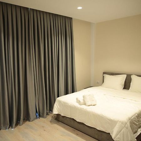 White Crown Hotel Kamez Kültér fotó