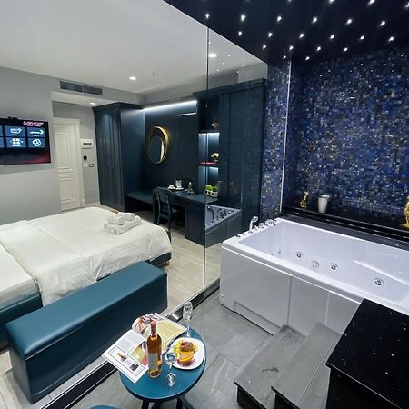 White Crown Hotel Kamez Kültér fotó