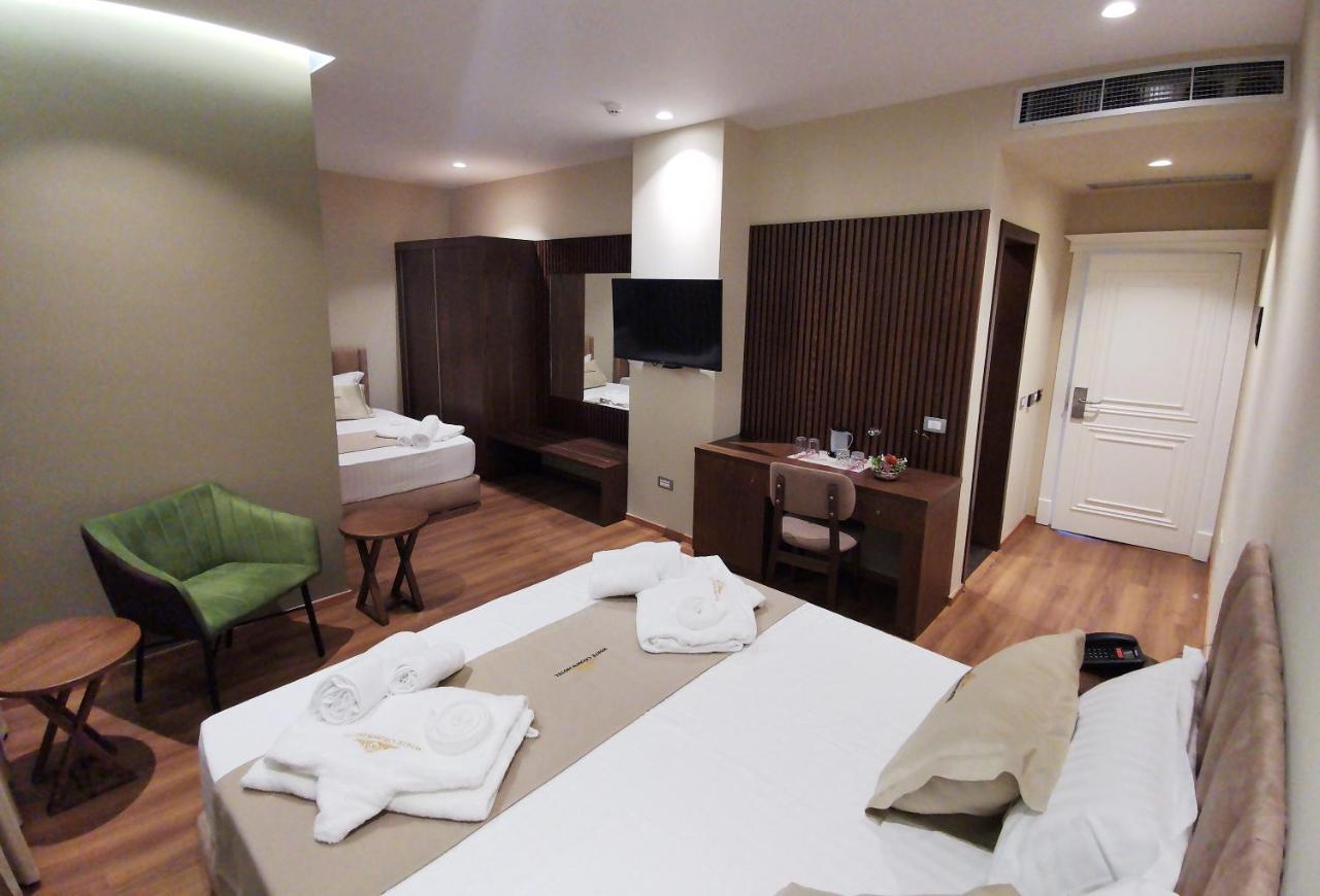 White Crown Hotel Kamez Kültér fotó