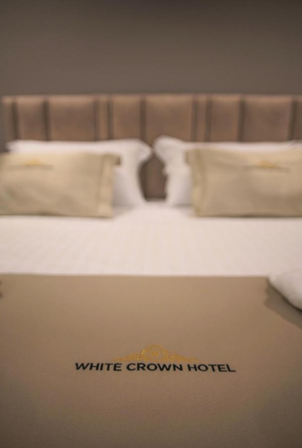 White Crown Hotel Kamez Kültér fotó