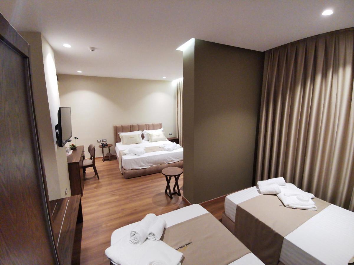 White Crown Hotel Kamez Kültér fotó